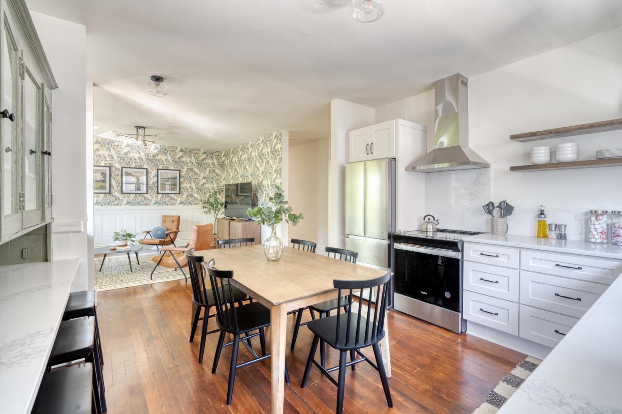 Collection - Perfect Family Friendly 3 Bed - 95 Walkscore