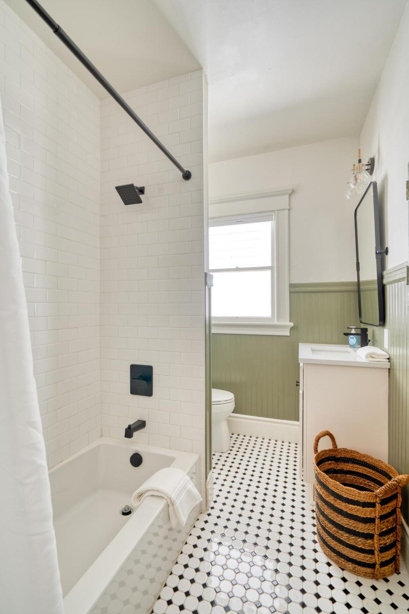 Collection - Perfect Family Friendly 3 Bed - 95 Walkscore Portland